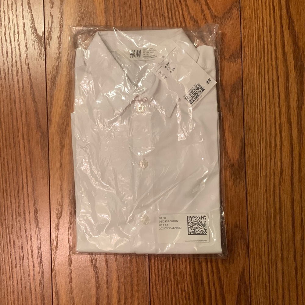 H&M kids white button down New with Tags!